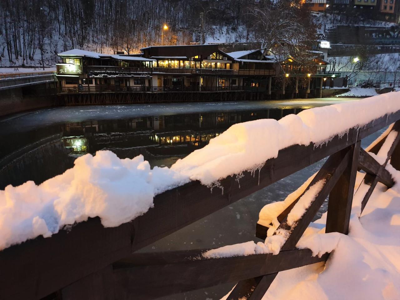 Pansion River Сараево Екстериор снимка